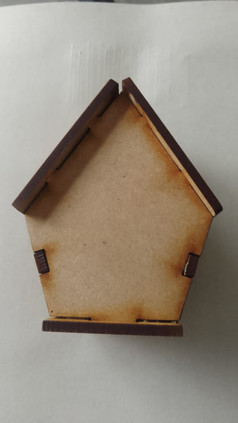 REF: 300101703 LASER CASA TECHO PEQUEÑA 7*4*5 CMS