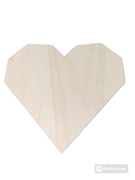 REF: 000016350 PINO COFRE TAPA CORAZON 5.5 ALTO * 34 ANCHO * 31 FONDO