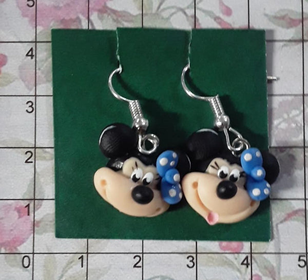 REF: V00002092 ARETES SURTIDOS VARIOS MOTIVOS