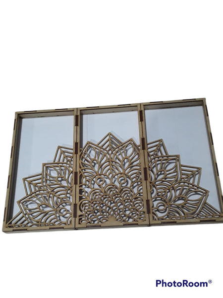 REF: 801000211 LASER TRIPTICO MANDALA MEDIA FLOR  30*46 CMS